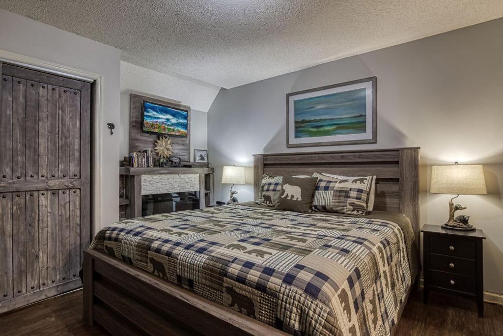 Moonshine Chalet, Hot Tub, Pool Access, Wifi, 1089 Free Tickets Each Paid Day, Dollywood And More Гатлинбург Экстерьер фото