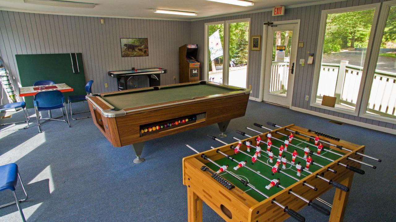 Moonshine Chalet, Hot Tub, Pool Access, Wifi, 1089 Free Tickets Each Paid Day, Dollywood And More Гатлинбург Экстерьер фото